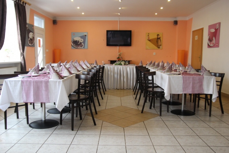 Reštaurácia LUNA Reštaurácia LUNA