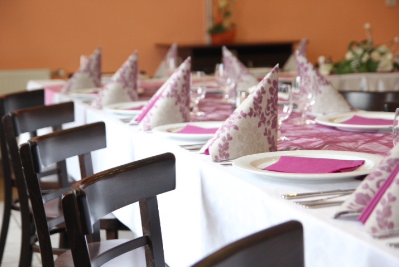 Reštaurácia LUNA Reštaurácia LUNA